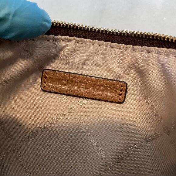 Michael Kors Signature Logo Saffiano Leather Mid-sized Wristlet Clutch Wallet - Picture 14 of 14